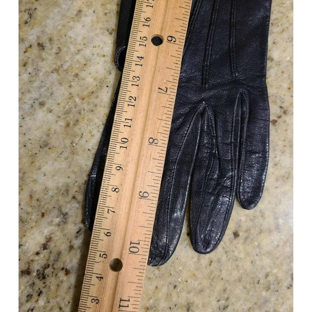 Vintage Women's Small Black Leather 10